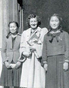Fran and two of her students at the Girls' School at Tsuda College in Tokyo.
